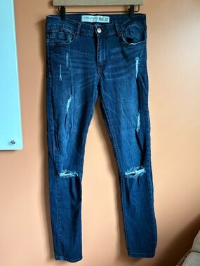 Barbell Apparel Men's Athletic Denim Jeans Medium Wash Ripped Size 32
